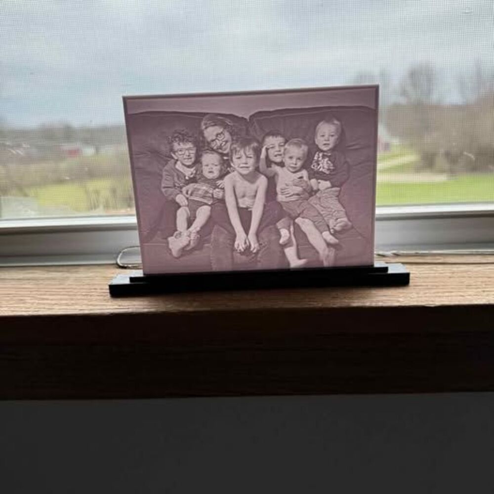 Unique Personalized Photo Gift – Custom 3D Printed Light-Up Picture